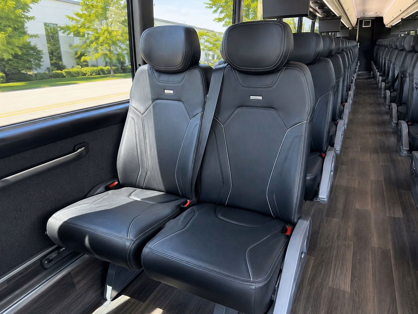 shuttle your guests between scranton hotels and wedding venues without the headache